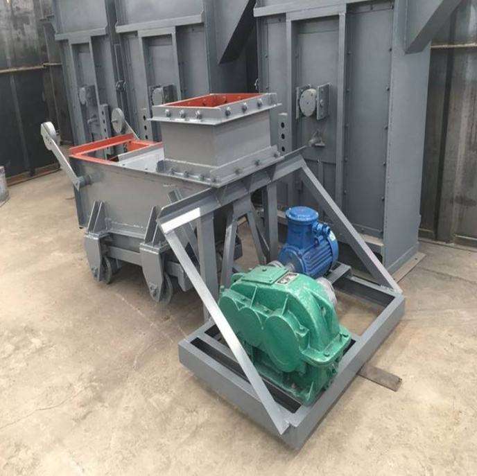 Slot feeder, reciprocating feeder, mining feeding equipment, reciprocating feeding equipment