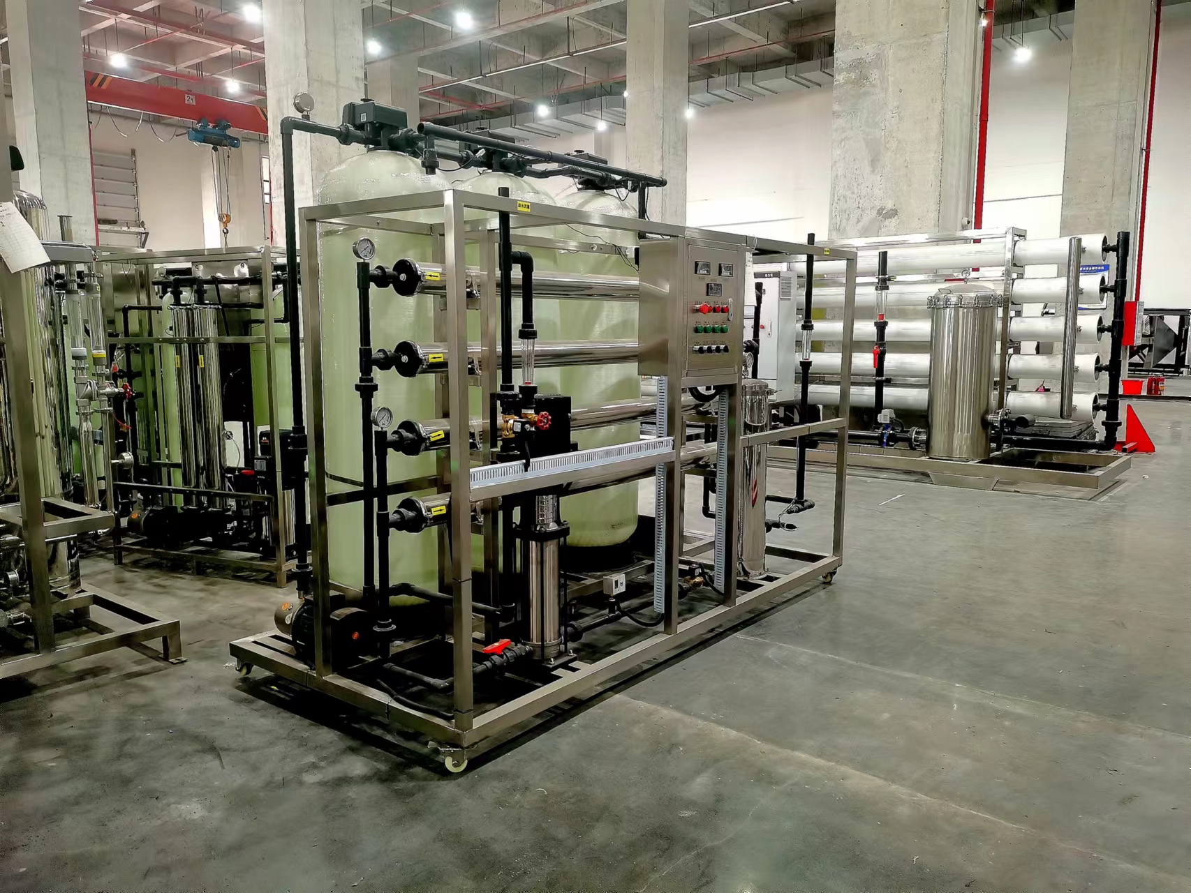 Fully automatic RO pure water treatment equipment 1-100T industrial pure water equipment reverse osmosis water purification equipment desalination device