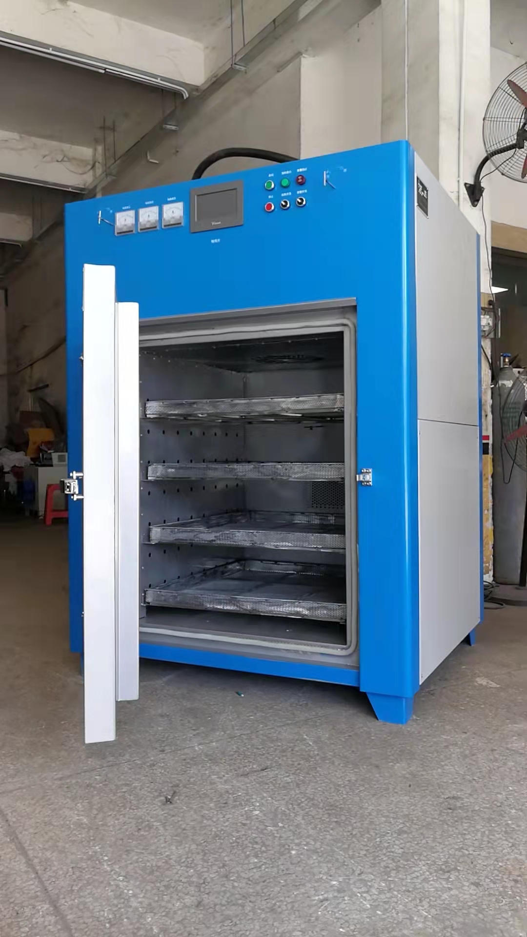 Zhongda Strong Dewaxing Furnace with Multiple Uses, Small Temperature Difference, Timely Delivery, and Stable Performance