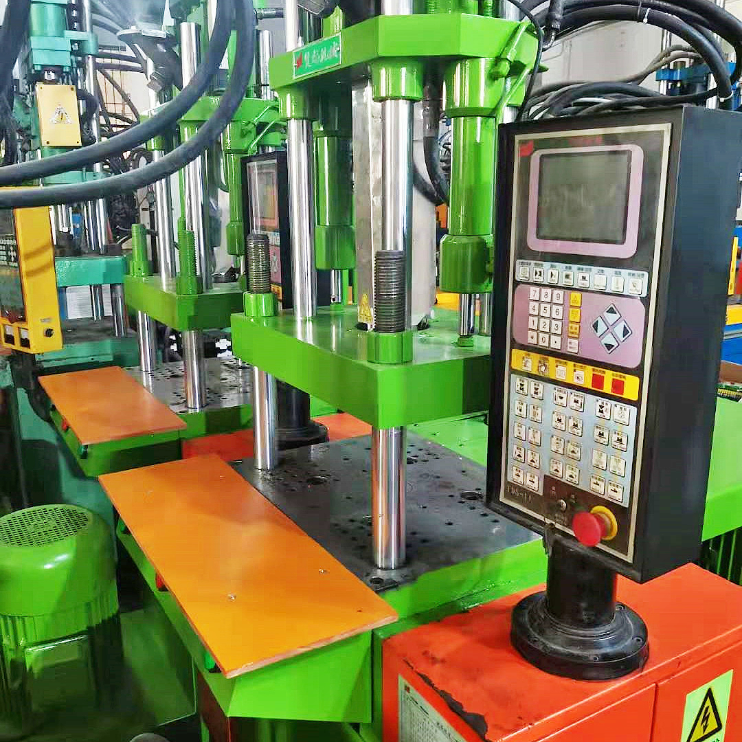 1.5 Praise for the vertical injection molding machine, 15 tons of Fengtie second-hand production equipment, 150 modern small production machines