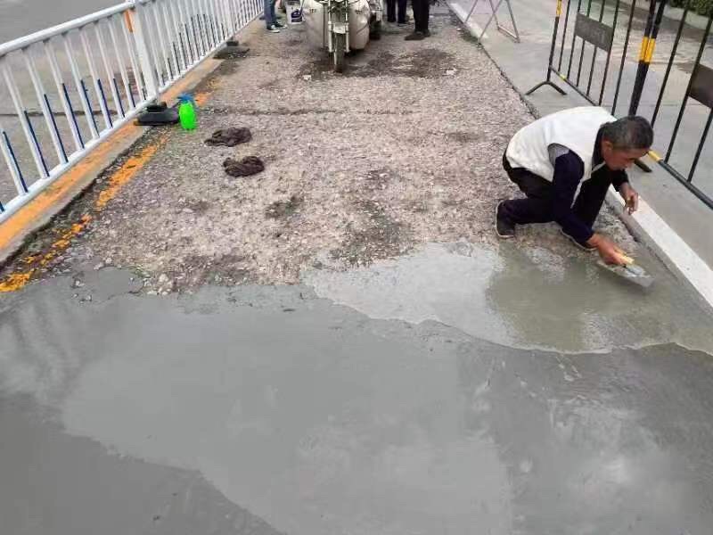 Cement floor repair material peeling, sand leakage, gravel repair, road rapid repair, Zhongguyouda