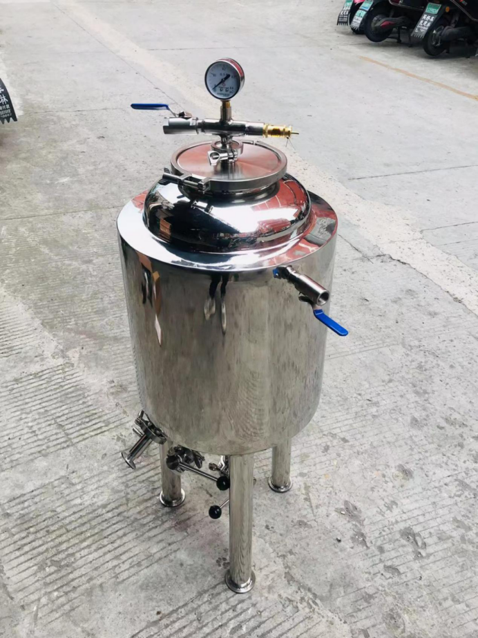 Juyu Brewery Fermentation Tank 304 Stainless Steel Beer Reserve Tank Professional beer equipment can be customized