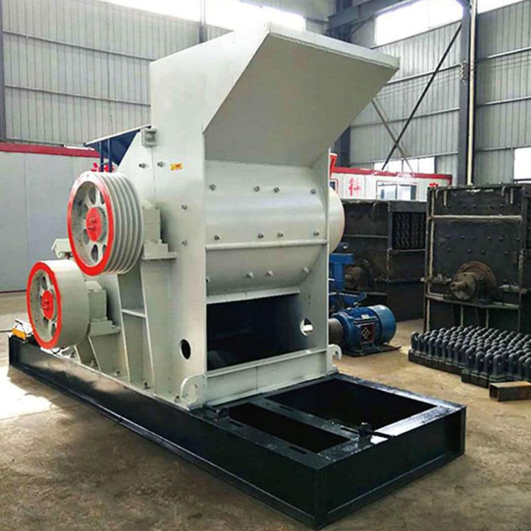 Uniform discharge particle size supply dual stage crusher mobile wet material bottomless screen double click sand making machine