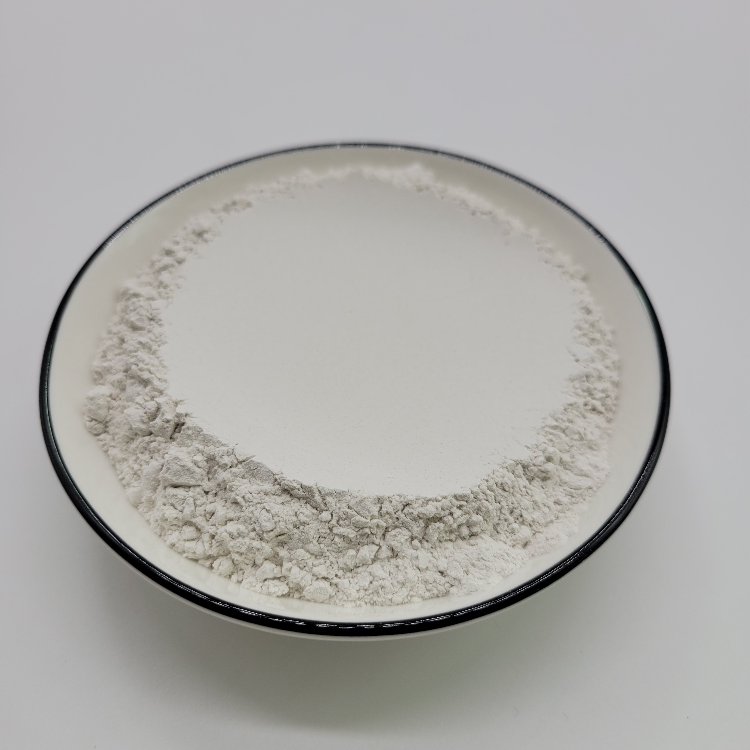 The factory supplies organic bentonite activated carbon, magnesium aluminum silicate for Yeontan, with good viscosity and structure