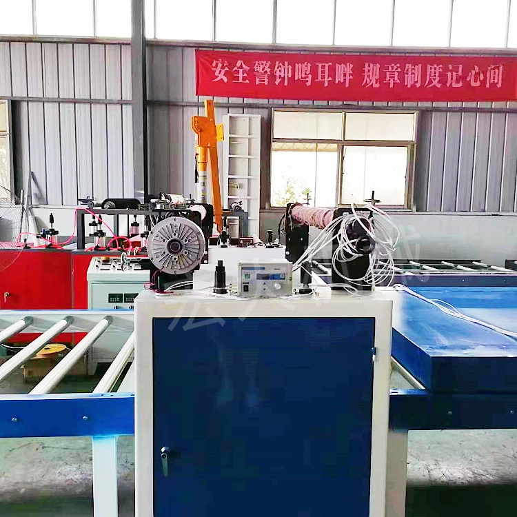 Integrated new cold bakelite veneer veneer machine Hongda hot melt adhesive film flat pasting machine can be used both cold and hot