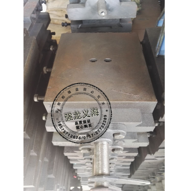 Glass machinery accessories: straight edge machine, oblique edge machine, bilateral machine, drag plate, sliding table, dovetail groove drag plate, 160 * 260mm