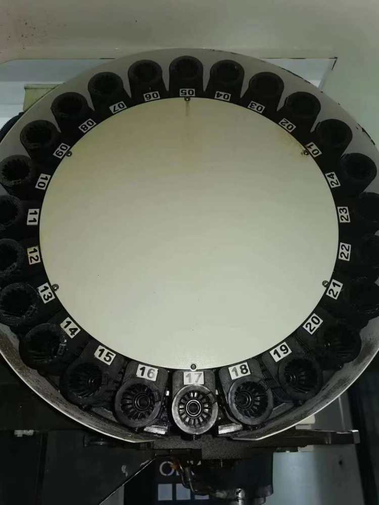 诺金∨8电脑锣加工中心出售一对一售后服务选择格领数控科技