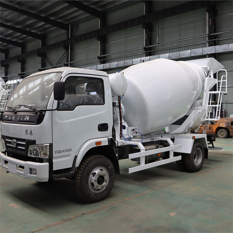 Small Dongfeng 4 cubic meter cement mixing tank truck National Third Concrete Transport Vehicle Lightweight mixer mixer tank truck