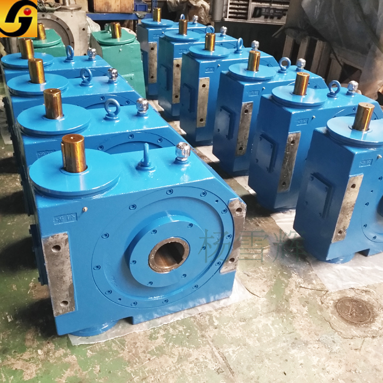 The model of the worm gear reducer for mass production of continuous casting machines in steel mills is PWL225-32