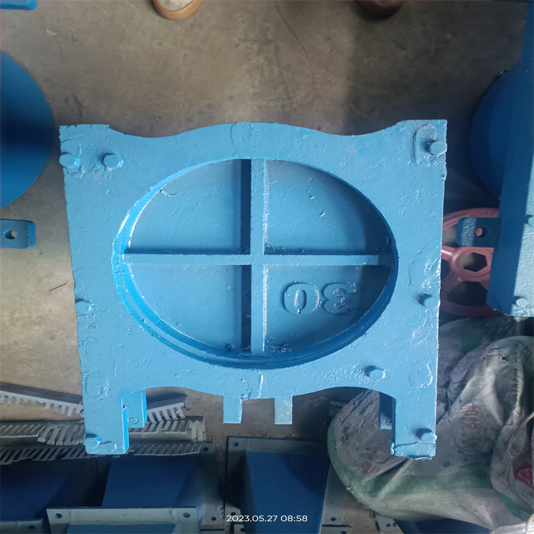 Water conservancy pipelines, reservoirs, and channels can use wall plate gate valves, small circular cast iron gates, DN300mm