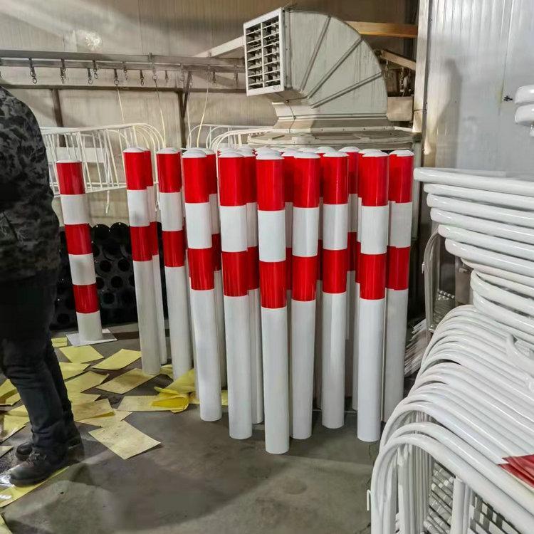 Yellow and black warning piles for village road isolation, buried reflective steel pipe warning columns, anti-collision columns, fixed isolation piles