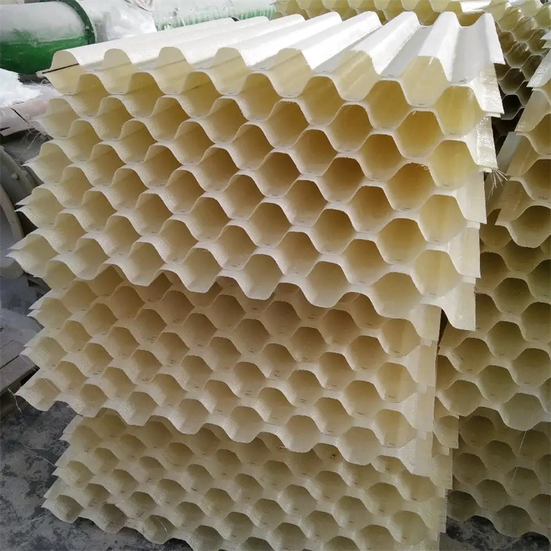 There are two types of honeycomb fillers available: inclined pipe and straight pipe, with PP and PVC materials available