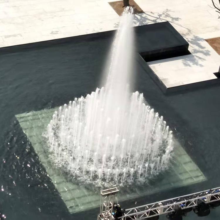 Cenjing Garden mainly undertakes the construction equipment manufacturer of large-scale music fountains in the square, rockery and flowing water fountains