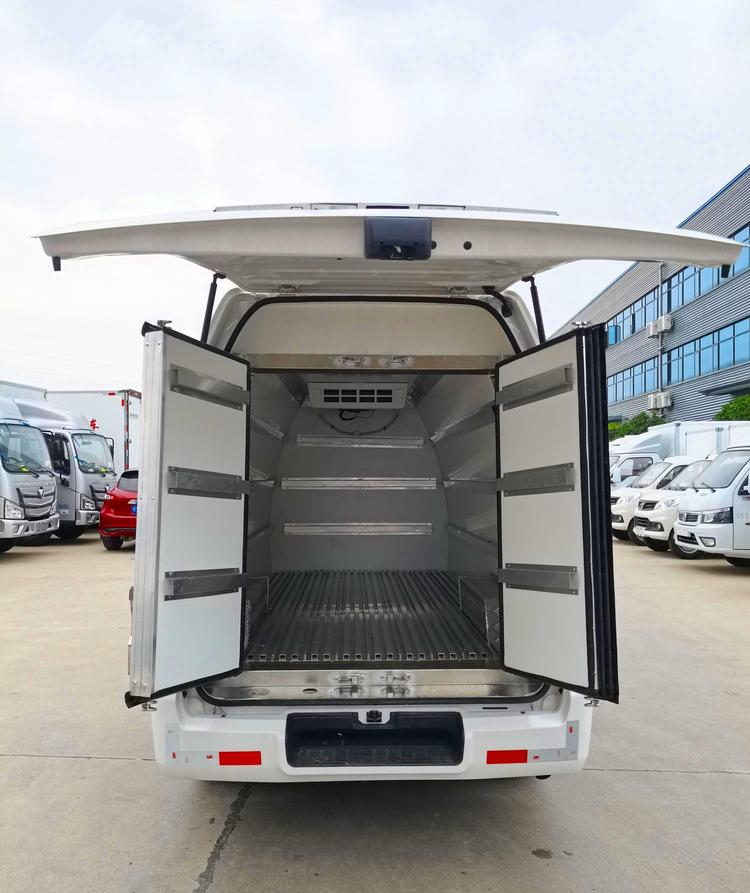 Cheng Li with backup electric Foton G7 bread refrigerated truck, small 6-square refrigerated transport truck, pharmaceutical vaccine cold chain truck