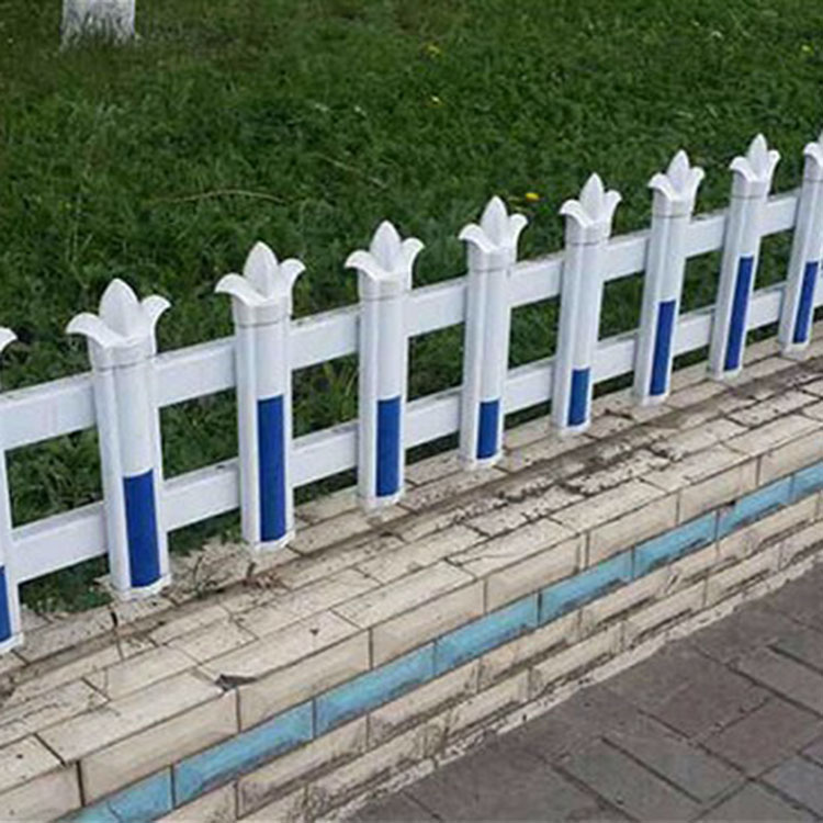 Green lawn guardrail in the park community, PVC plastic steel fence, flower pond garden isolation fence, spring rain