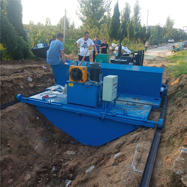 Processing customized channel lining machine, fully hydraulic cast-in-place water channel sliding film machine, self-propelled drainage ditch forming machine