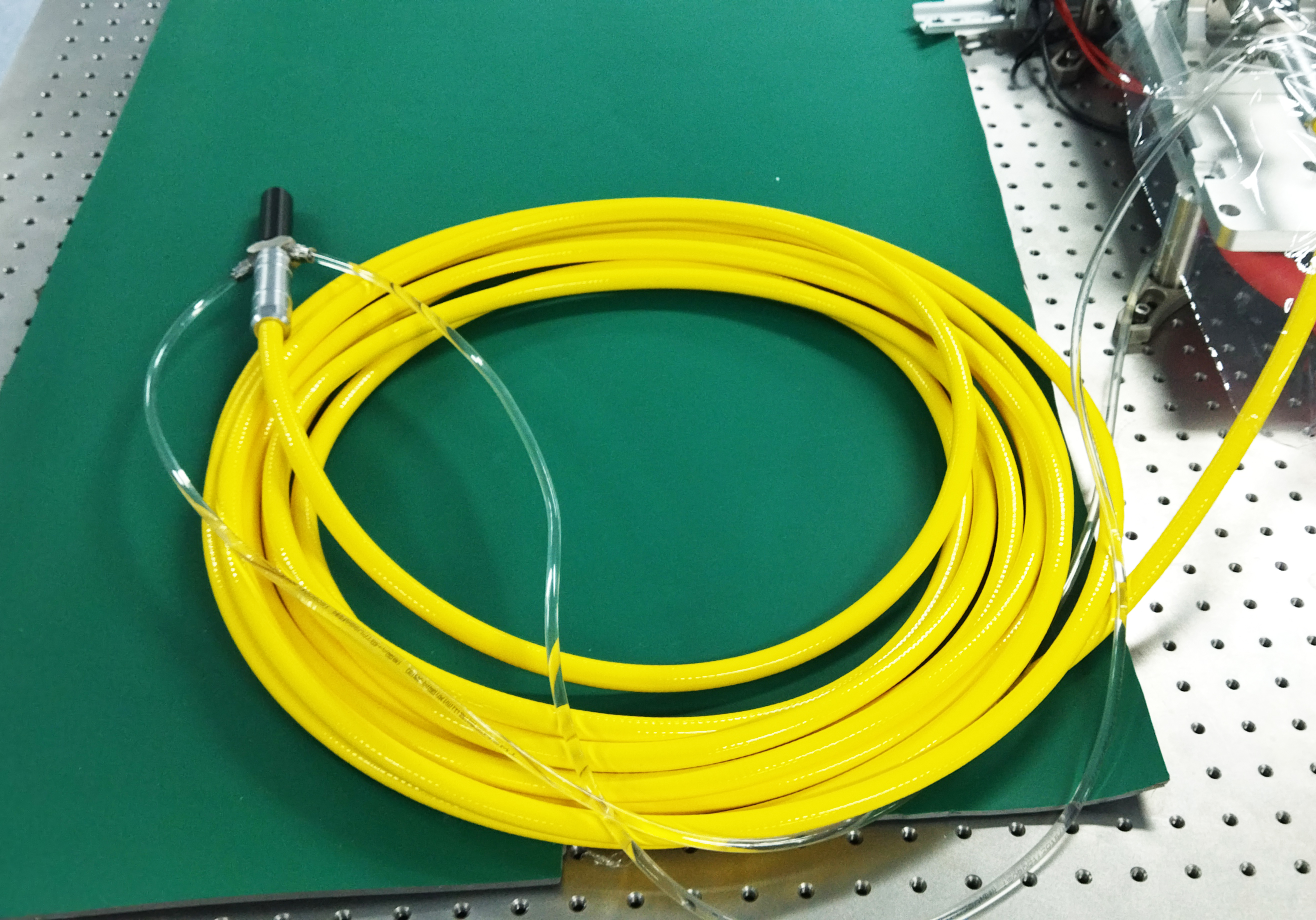 Intense and distant laser equipment accessories, fiber optic extension cable, dedicated to laser welding machines