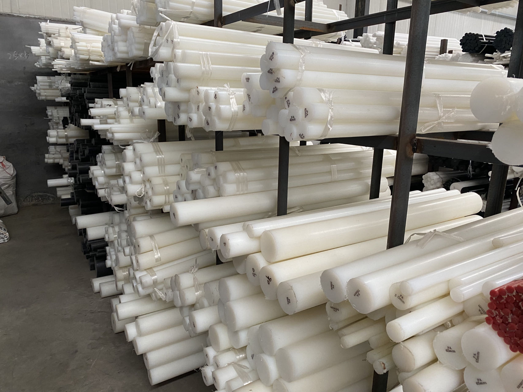 Zhongming white extruded diameter 50mm PE rod wear-resistant UPE rod plastic rod PP rod specification