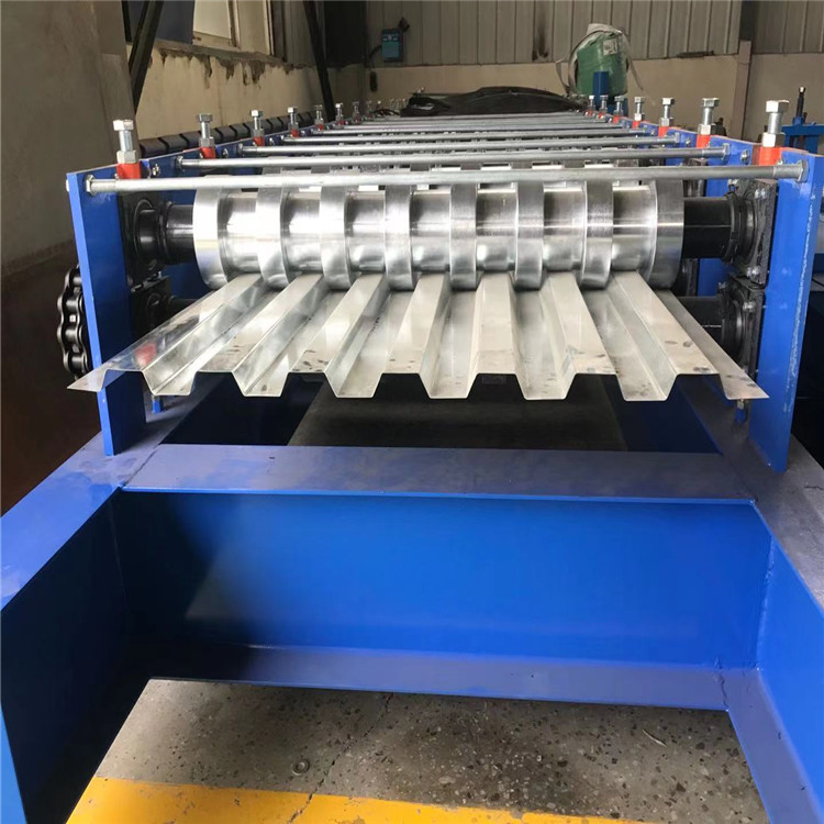 New 700 high-strength steel fully automatic carriage plate equipment, customized by Longxing for car carriage slotting machine