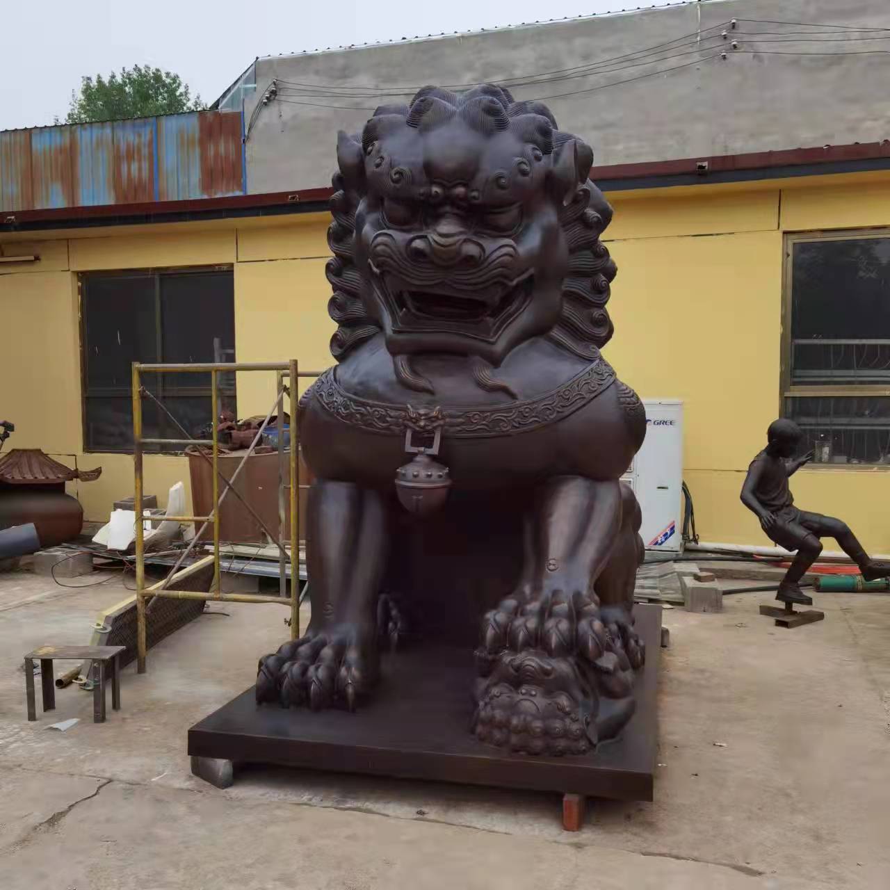 Copper Lion Large Cast Copper with a Height of 2.6 meters HSBC Lion Bronze Sculpture Corrosion-resistant Palace Museum Gate Lion