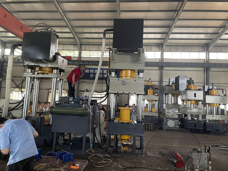 Weili Heavy Industry Automotive Parts Forging and Forming Hydraulic Press, 315 Ton Small Automatic CNC Hydraulic Press