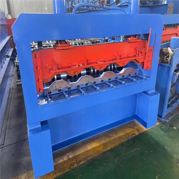 China Railway Container Board Corrugated Board Machine Mobile Housing Forming Machine Longxing Tile Pressing Machine Customization