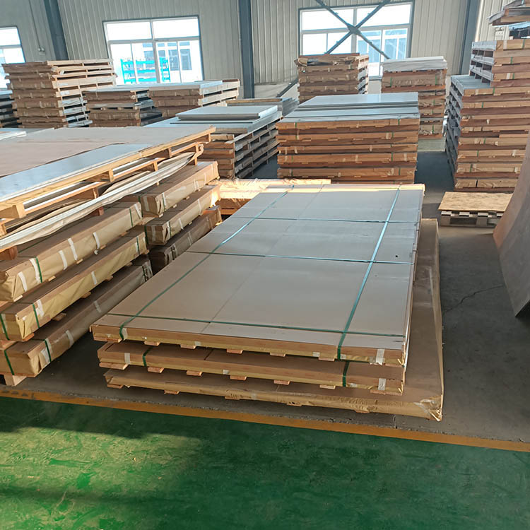 Jinyate Factory 1060 insulated 50 meter fixed length corrugated aluminum plate 3003 embossed pebble five bar anti slip aluminum plate