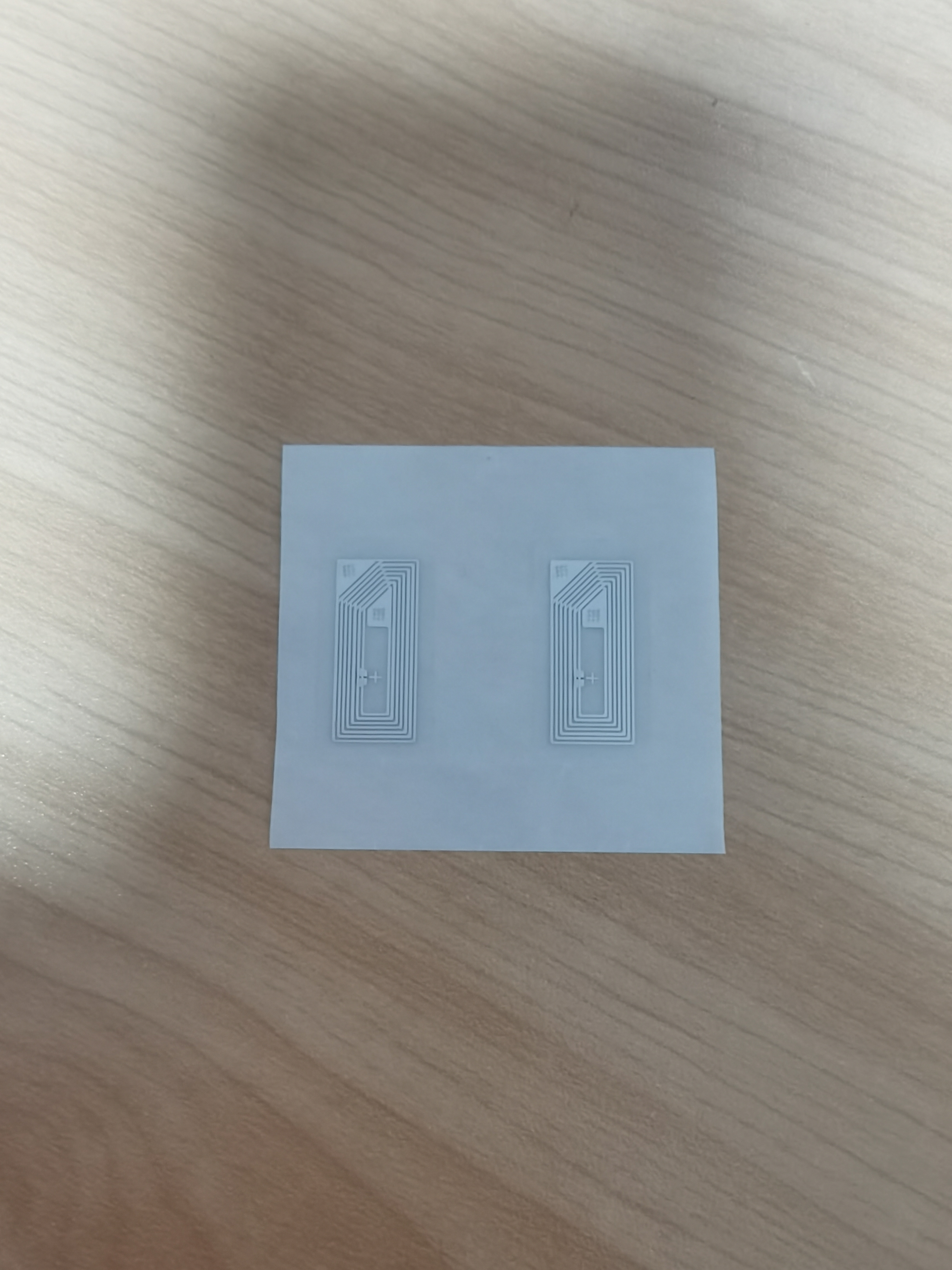 Wholesale RFID high-frequency electronic labels from source manufacturers, dry and wet INLAY data readable and writable