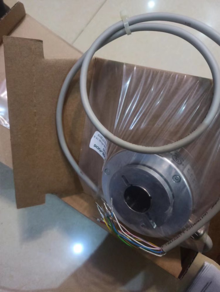 UB4000-30GM-E5-V15倍加福超声波传感器UB4000-30GM-H3-V1