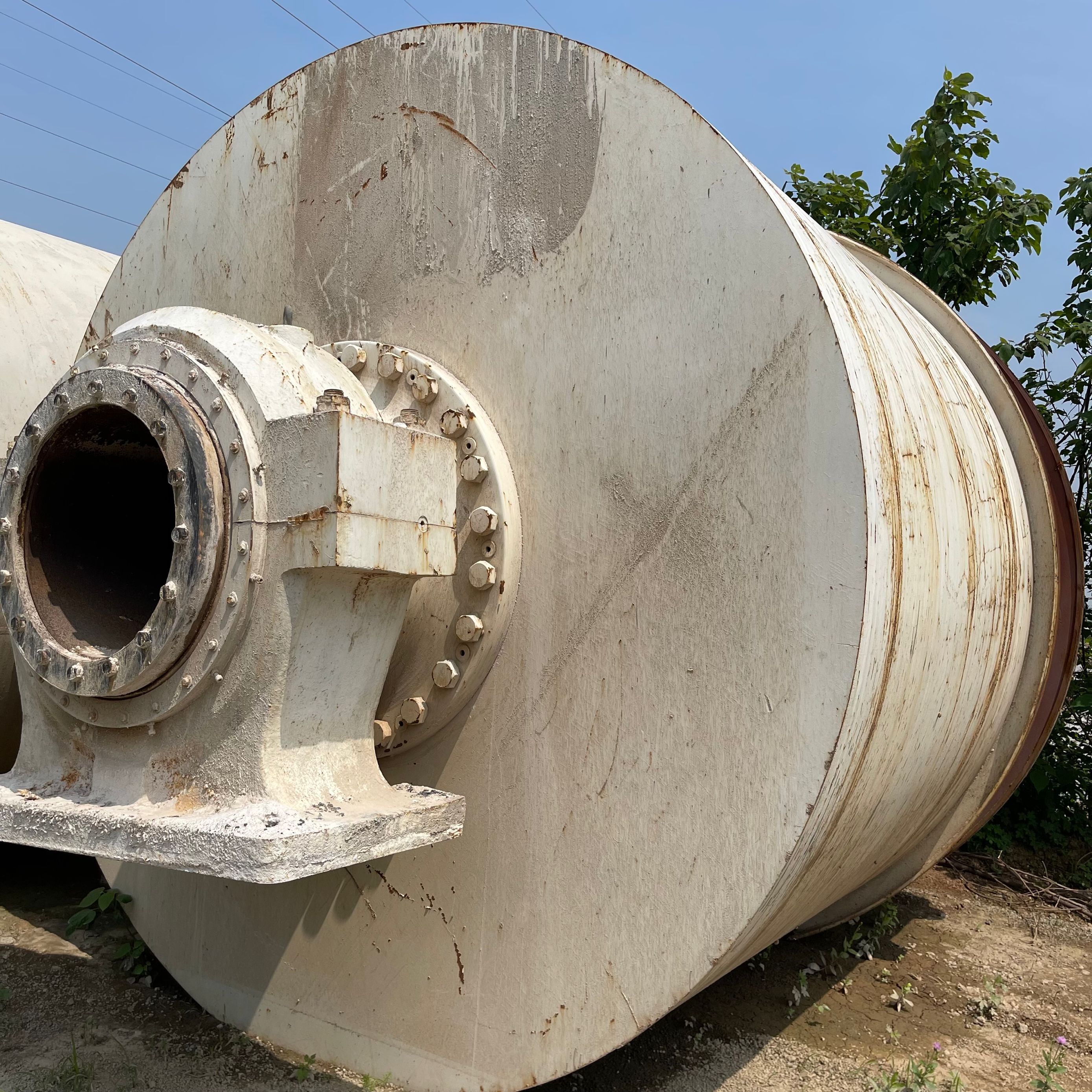 Used idle 3.3 meter diameter, 3 meter long, and 3 meter high aluminum lining plate ball mill, 3.3x3 meter non ferrous sand making mill