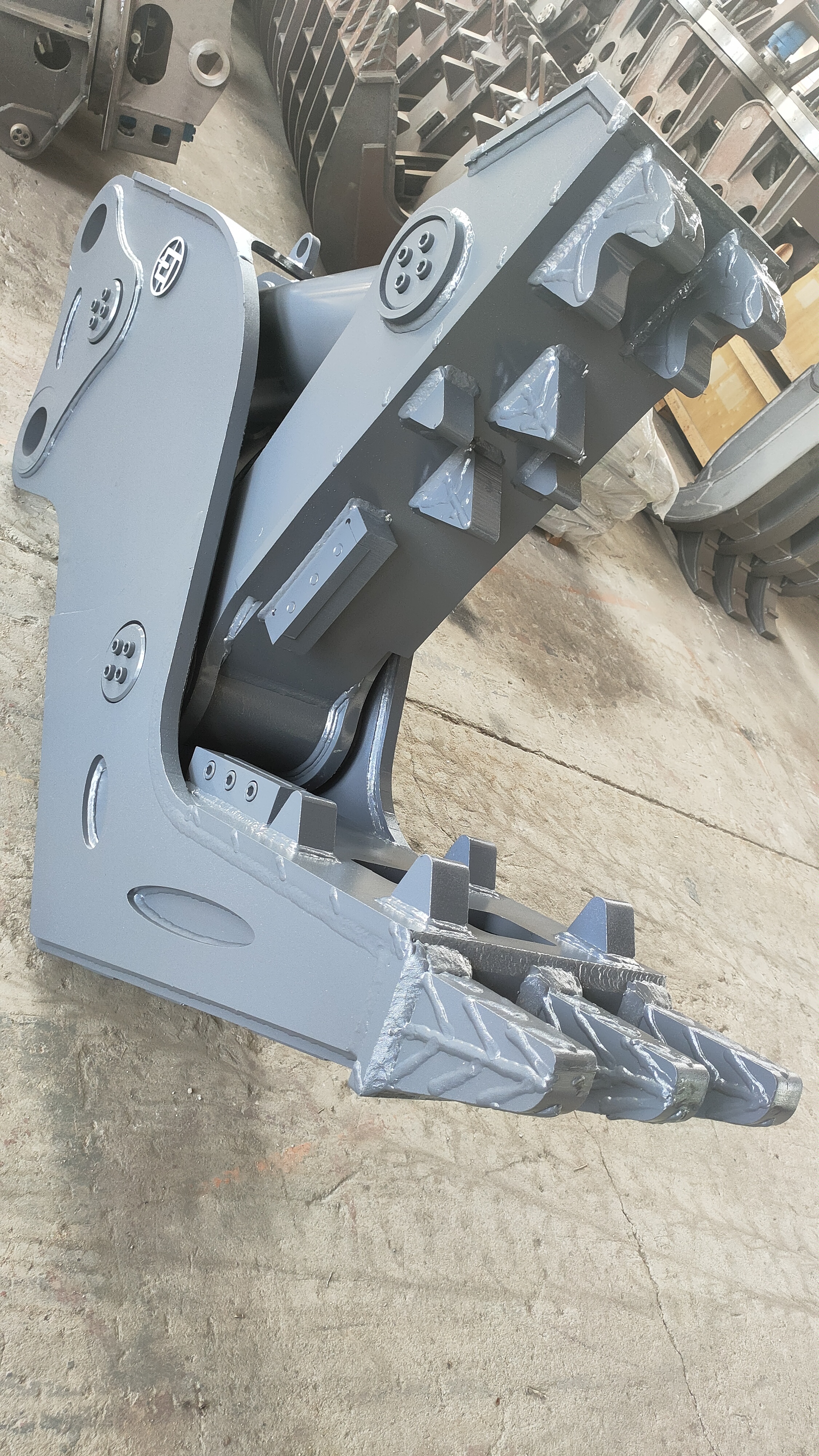 Excavator crushing pliers with an opening of 900 pieces, made of high-strength wear-resistant plate