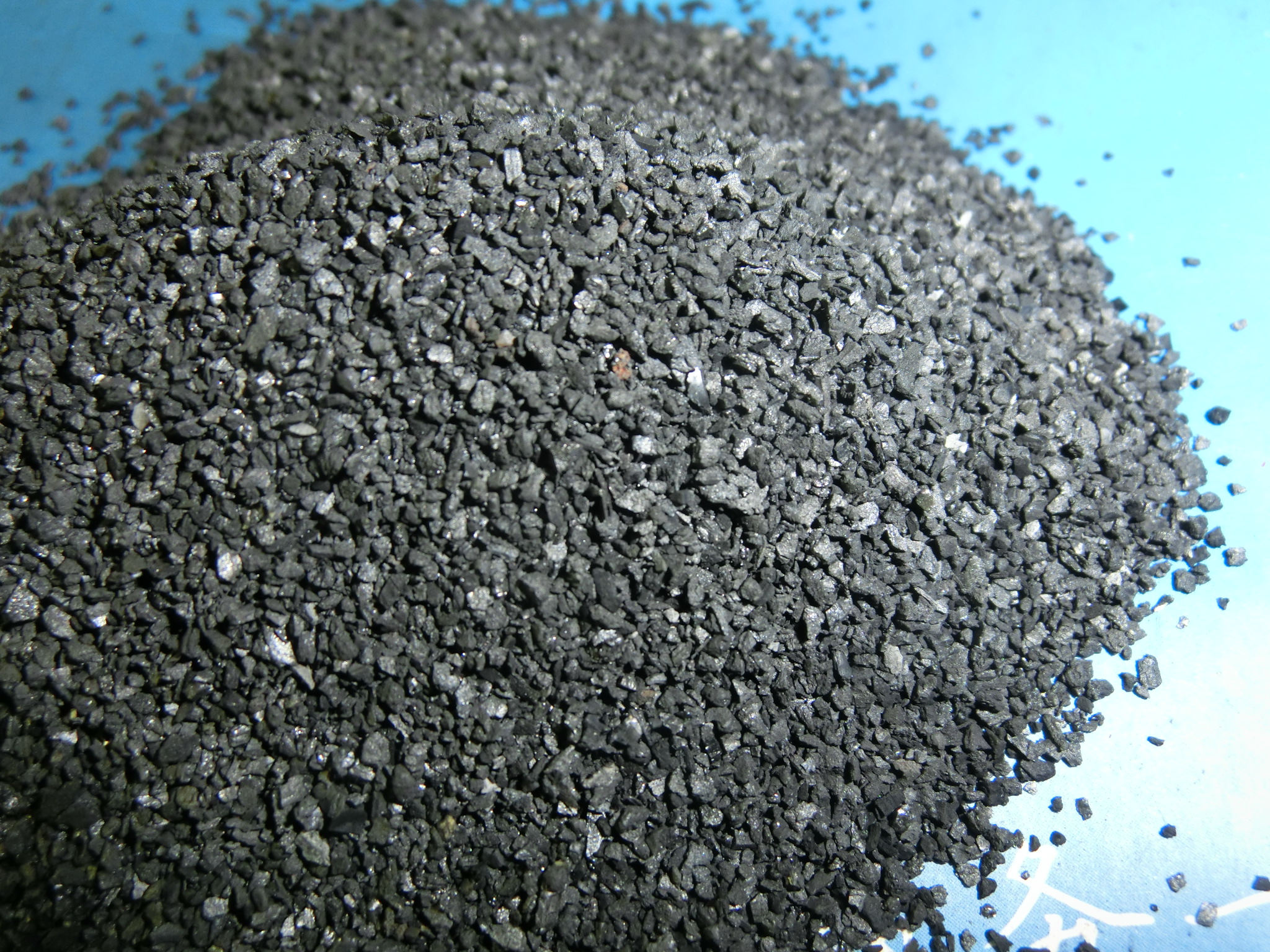 The factory directly supplies activated carbon for industrial waste gas deodorization, sewage treatment, and sufficient stock for wastewater treatment