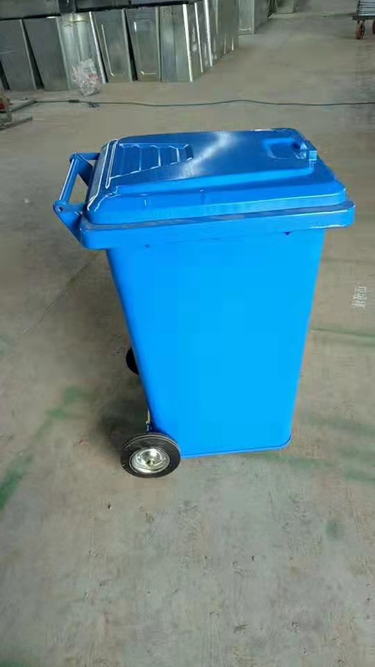 Outdoor plastic garbage can Sanitation manual Garbage truck trailer movable garbage can