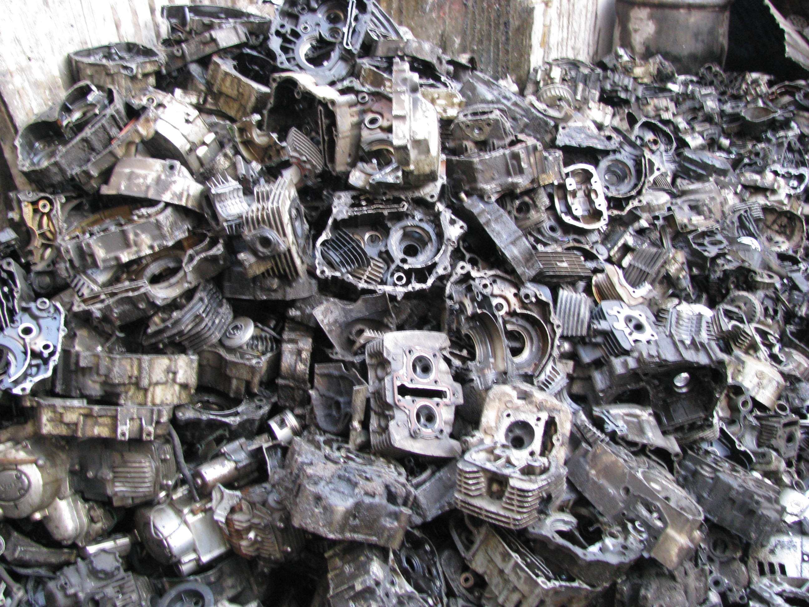 Scrap iron, scrap metal acquisition, scrap iron, scrap product recycling, self brought workers, vehicles, transportation, and cleaning of the site