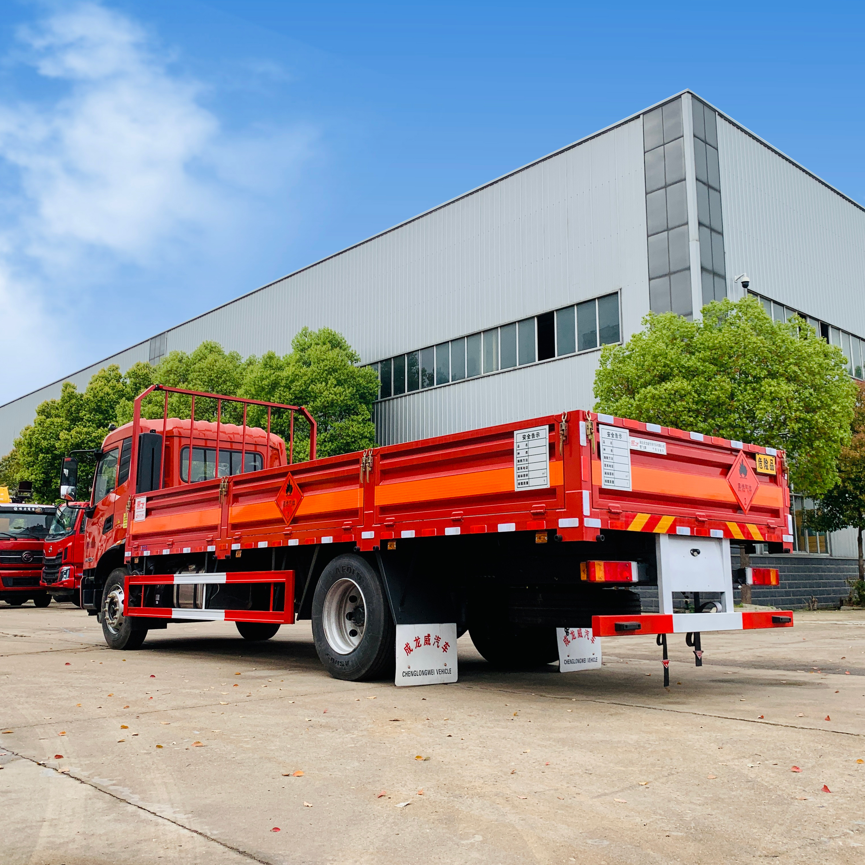 Dongfeng Tianjin 6-meter-8 liquefied gas cylinder, steel cylinder, gas tank, dangerous goods transport vehicle