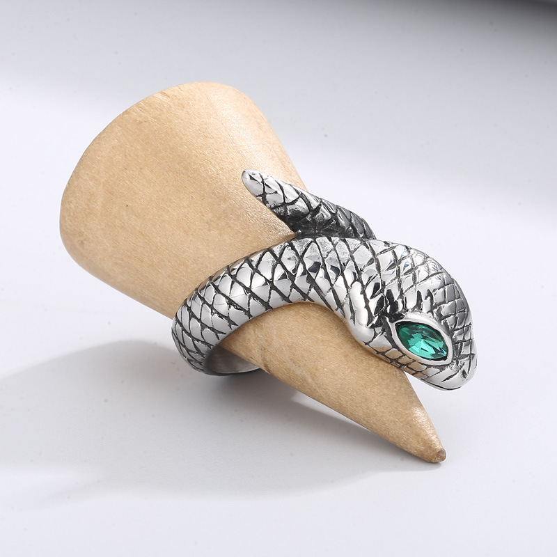 European and American niche design stainless steel snake bracelet with punk style personality trendy men's creative green eyed snake titanium steel ring