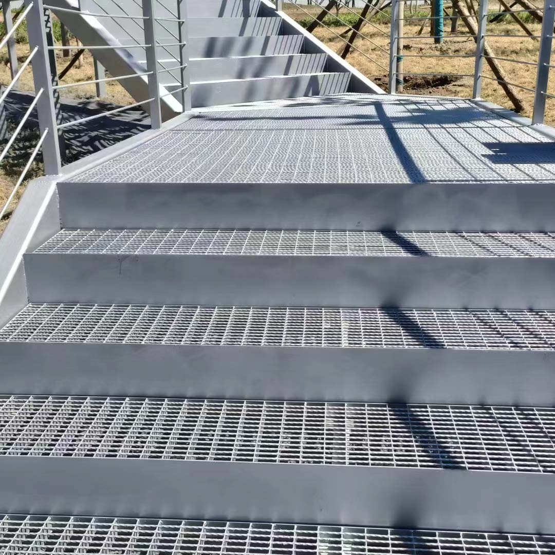 Hot dip galvanized steel grating platform step grid plate steel grating walkway plate supports customization