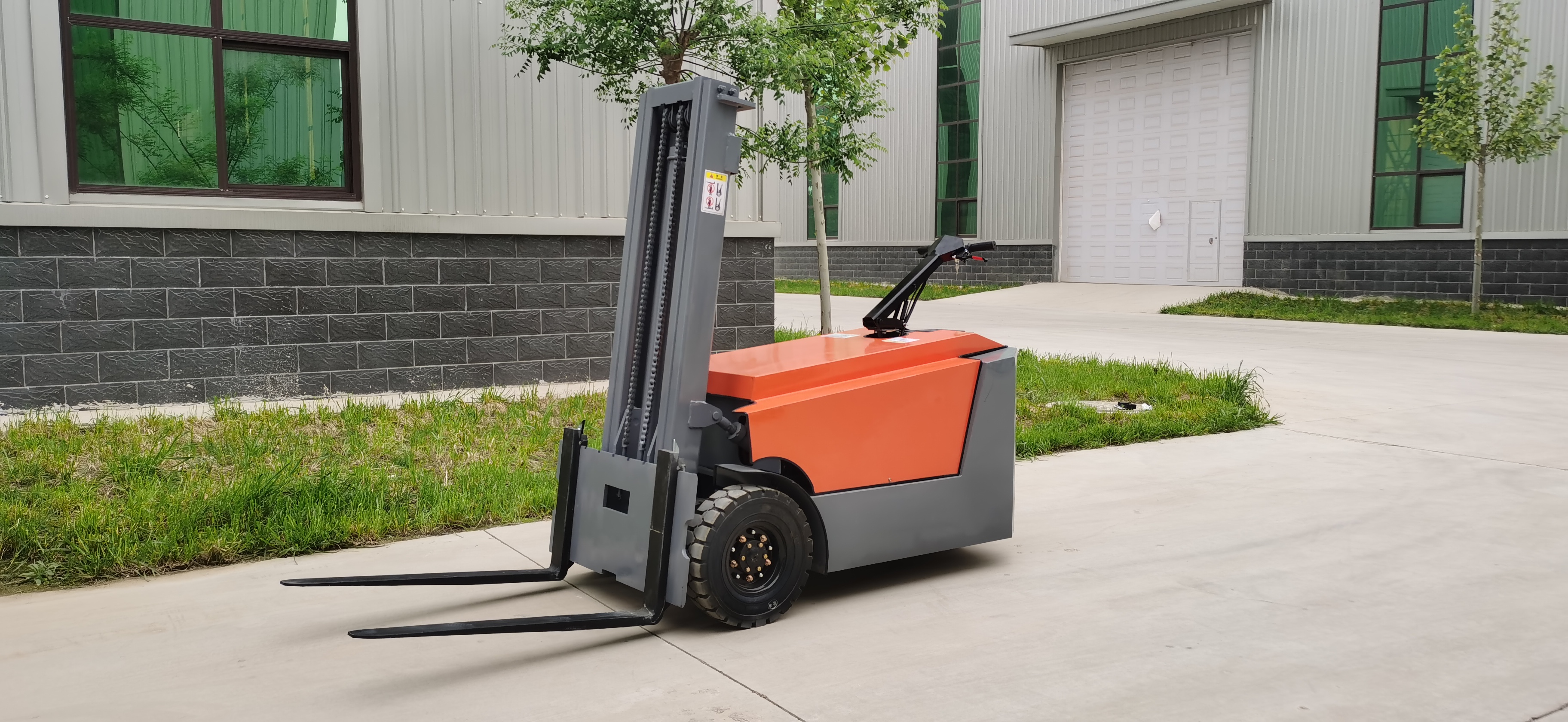 Pure electric forklift, battery forklift, 1 ton, 2 tons, supports customized Chuli. Welcome to call for more information