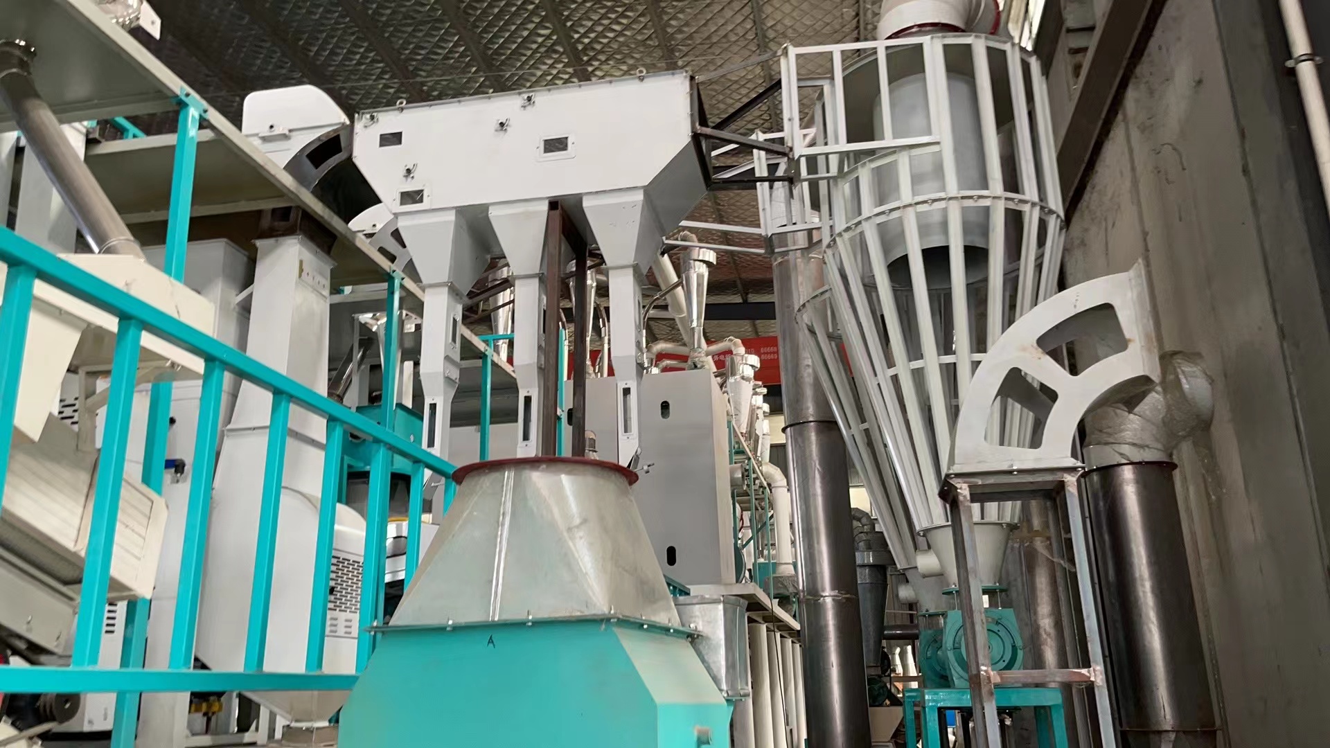 Multifunctional rice milling machine, complete set of equipment for processing large and small rice, rice milling equipment, rice milling machine