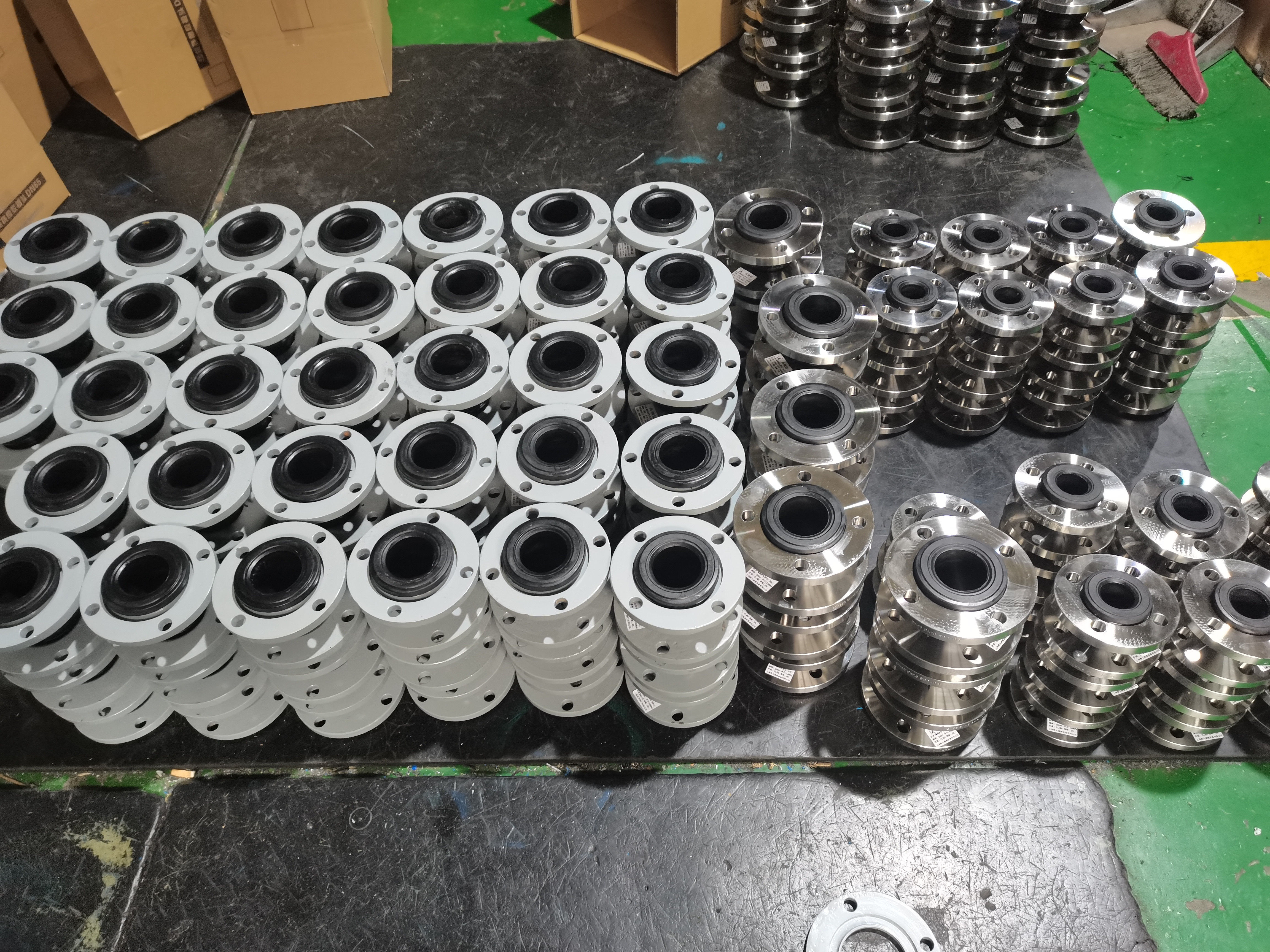 Ring new flanged rubber joint, high-pressure rubber hose, shock absorber throat, stainless steel soft connection KXT-DN65