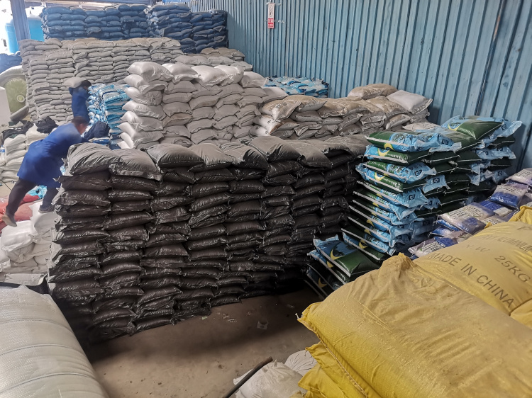 Food grade coconut shell activated carbon particles for industrial wastewater treatment, filtration, carbon removal, adsorption, and odor purification