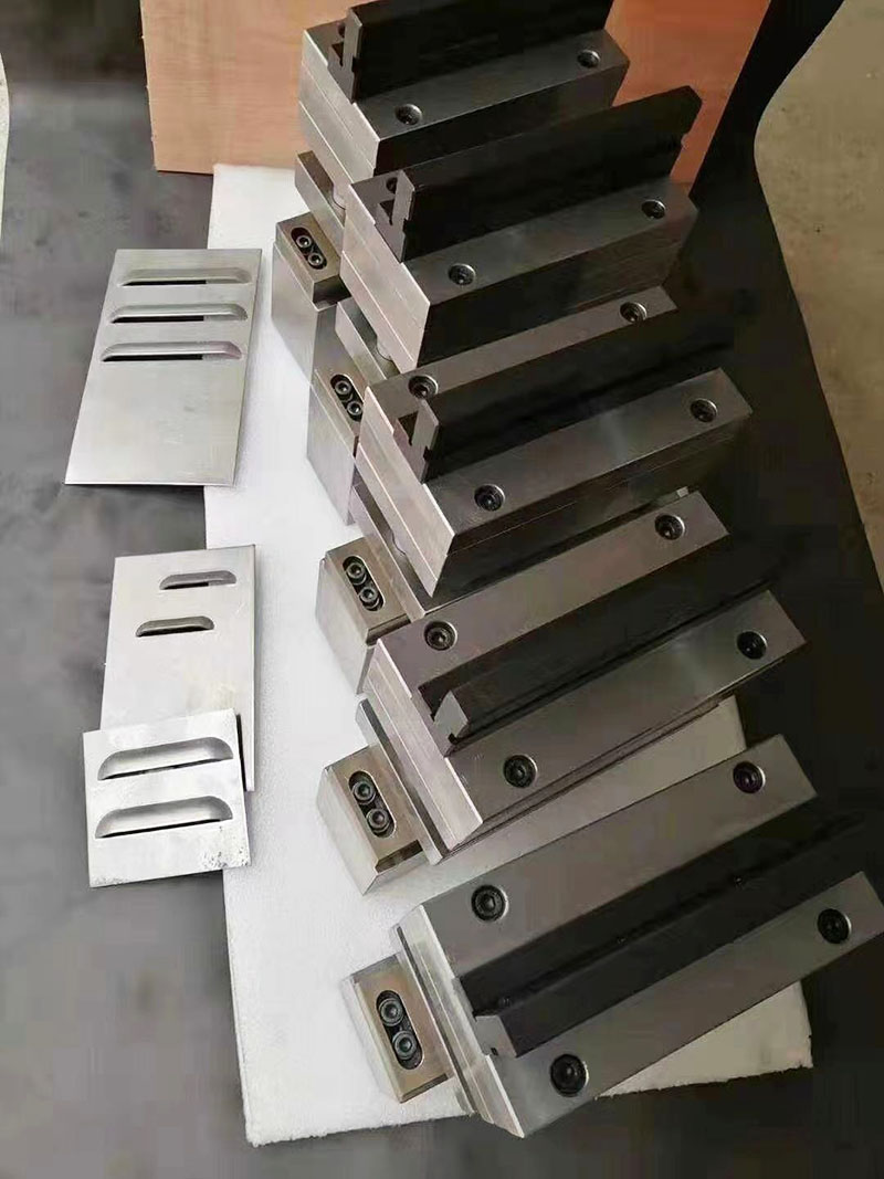 Supply of Press brake shutter mould Stainless steel shutter punching mould Customized punching manufacturing and processing Baiyang