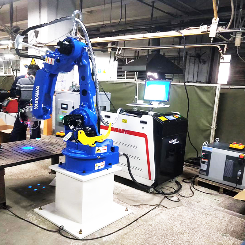 Welding robot Automatic laser welding machine Automatic tracking machine Mobile arm