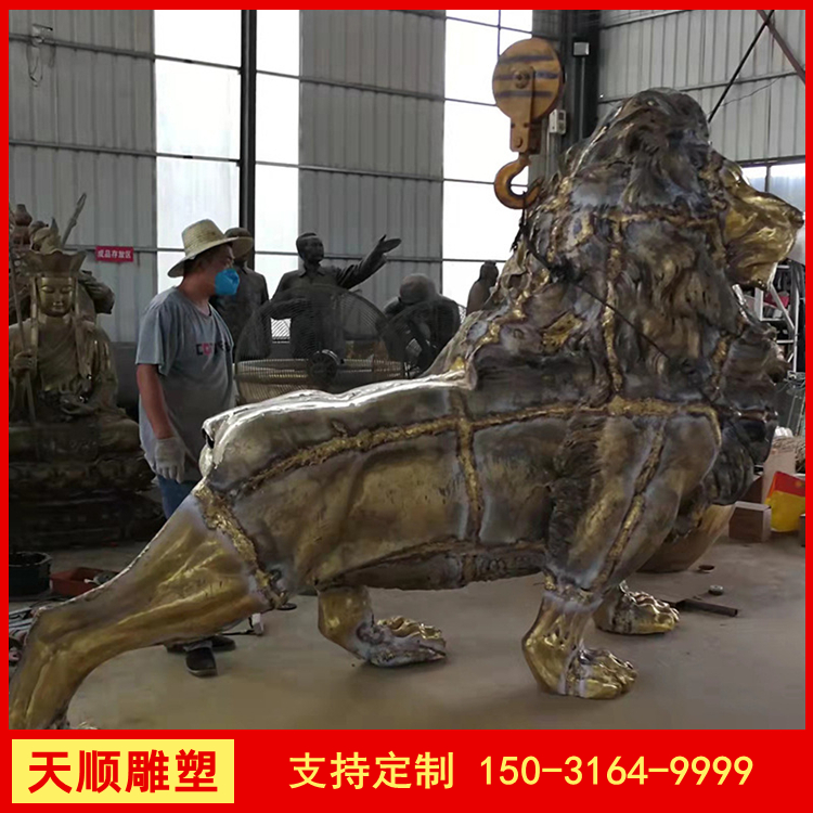 Copper Climbing Lion Cast Copper HSBC Lion Bronze Carved Animal Large European Western Bronze Lion Customized Tianshun