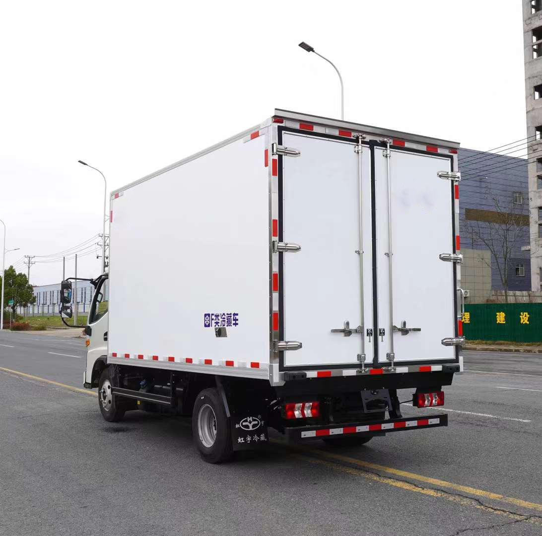 4m ² refrigerated truck, Jianghuai Blue brand cold chain transport truck, fruit and vegetable preservation delivery truck