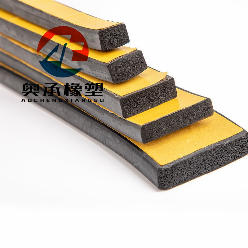 Single sided adhesive sealing strip, EPDM self-adhesive adhesive strip, back adhesive strip can be curled