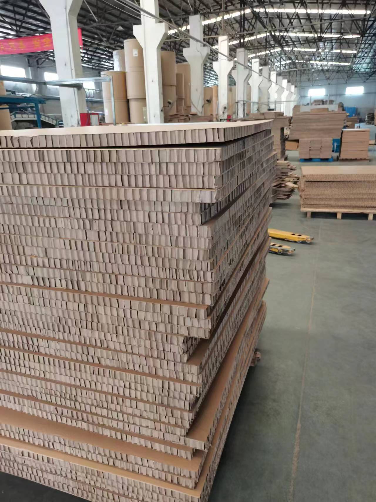 蜂窝板是什么 出口纸箱 纸护角厂家 厂家直发