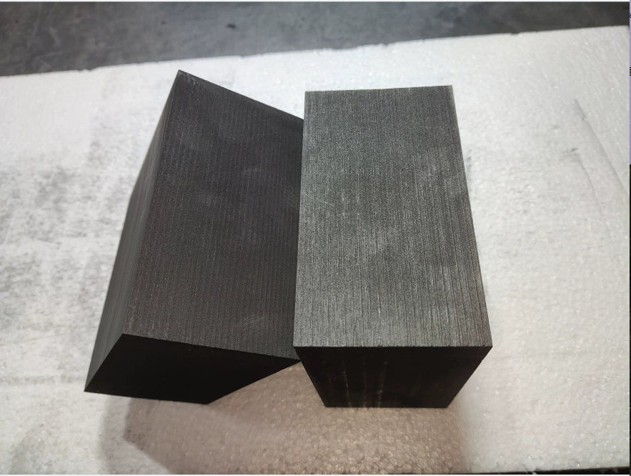 Graphite plate Ruilong manufacturer processes and customizes various sizes of high-purity, high-density, and corrosion-resistant graphite products. Graphite sagger