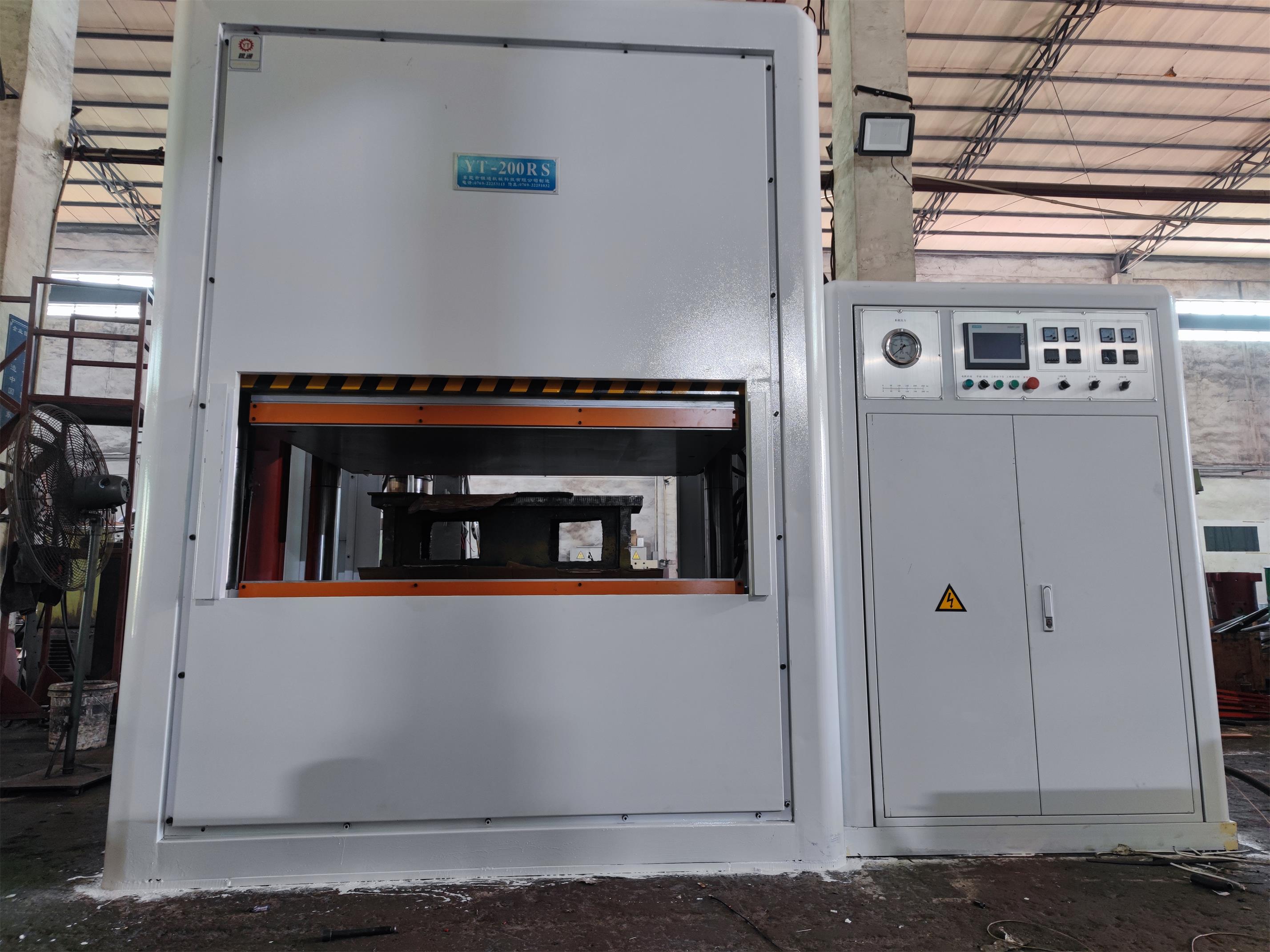 Yintong brand 200t CNC single-layer hot press manufacturer 630 ton servo hot press forming hydraulic press