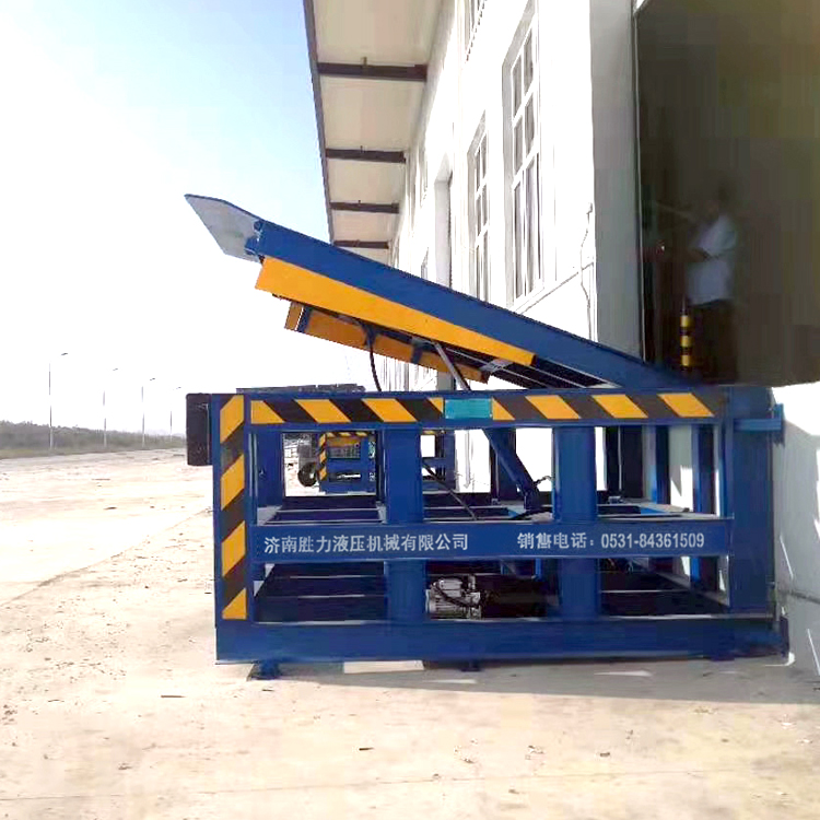 Shengli Fixed Boarding Bridge 10 tons 12 tons Logistics Loading and Unloading Platform Forklift Ramp Bridge Container Loading and Unloading Platform